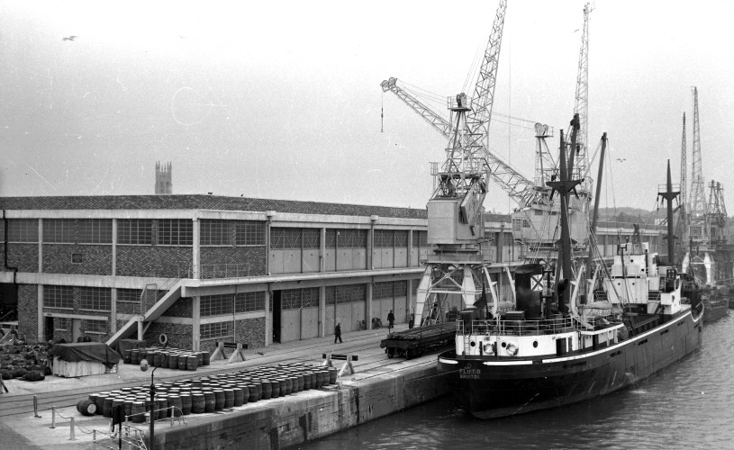 m/v Pluto loading at new Bristol Steam Navigation Company berth at Princes Wharf, autumn 1957